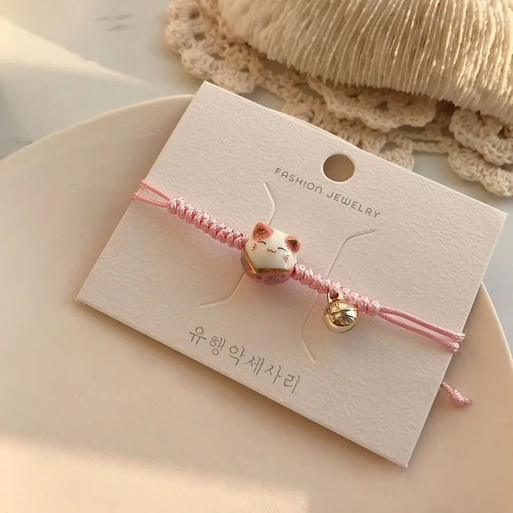 Bracelet Maneki Neko Chat Kawaii Fait Main Cordon Rouge - Câlin Kawaii
