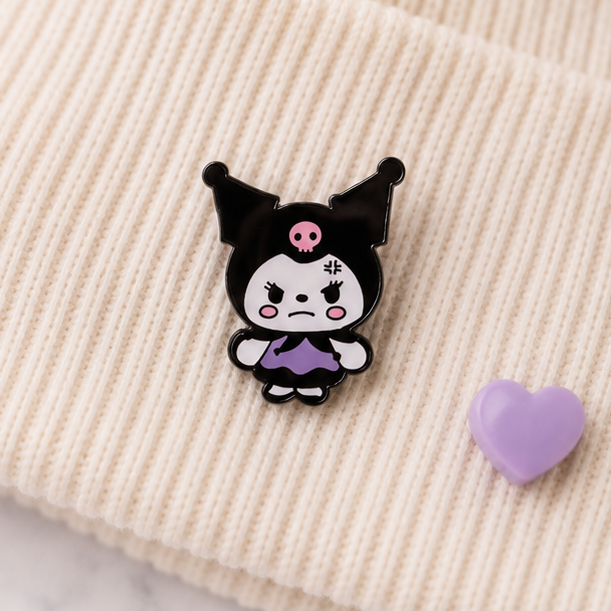 Pin's Kuromi Noir Officiel