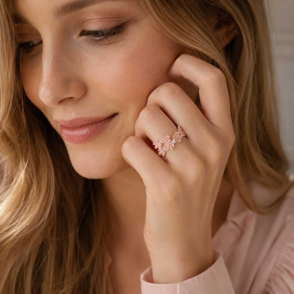 Bague en Fleurs Émaillées Rose Pâle