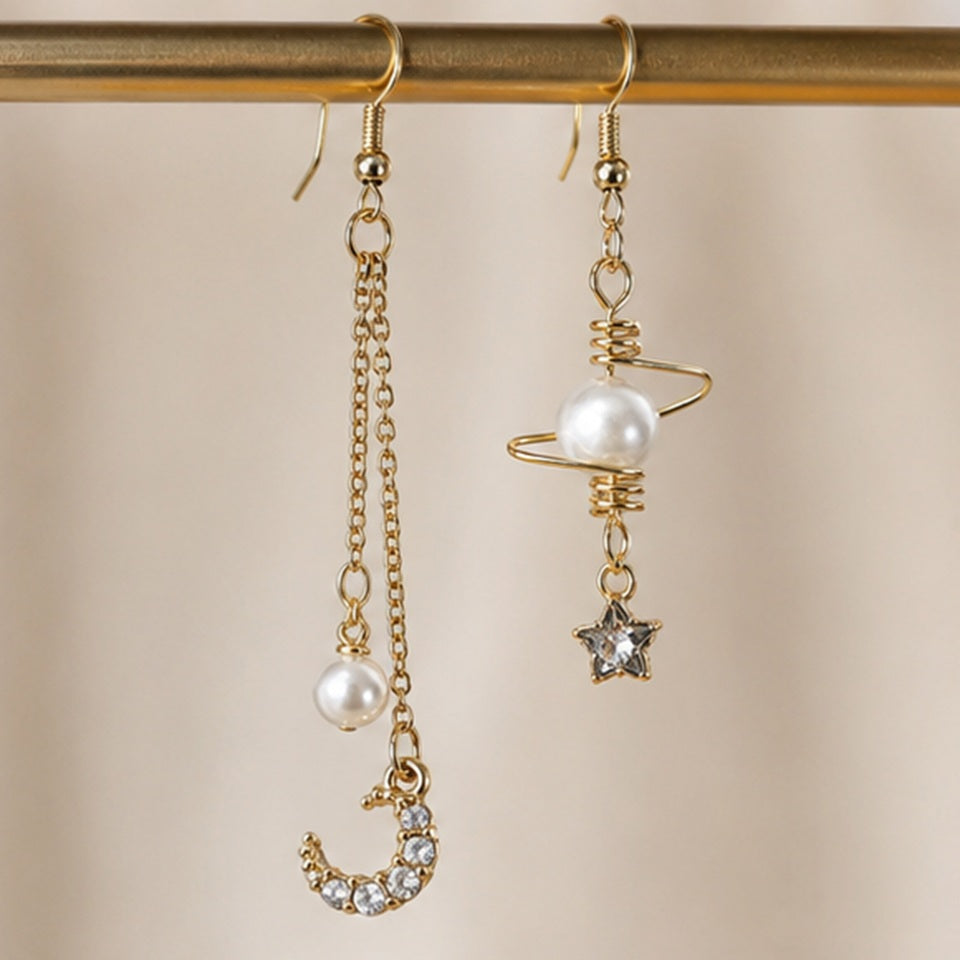Boucles d'Oreilles Asymétriques Lune Étoile et Perles