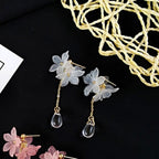 Boucles d'Oreilles en Forme de Fleur Blanche