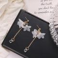 Boucles d'Oreilles en Forme de Fleur Blanche