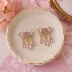 Boucles d'Oreilles Dorées à Fleurs Roses et Pendants Goutte