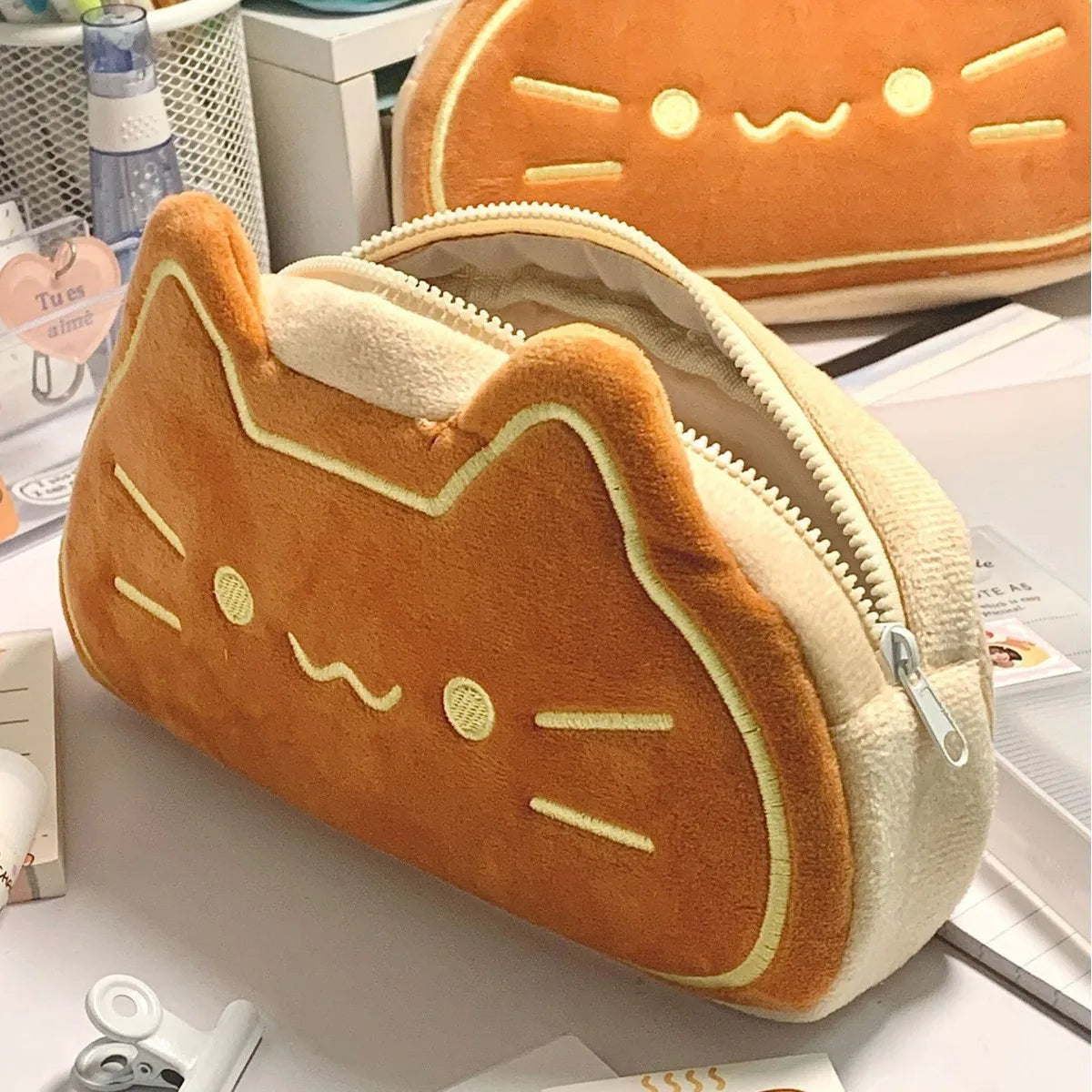Trousse en Peluche Chat Toast Kawaii