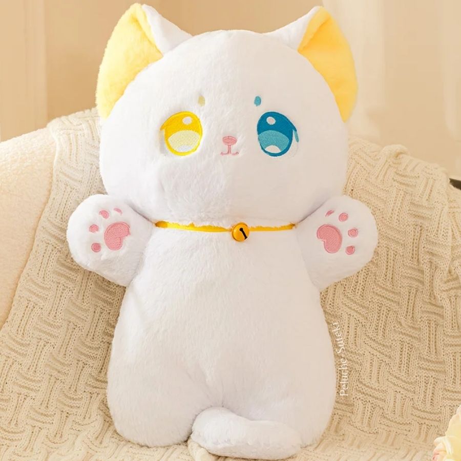 chat-en-peluche-kawaii-blanc
