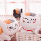 Peluche Chat Tricolore Kawaii Souriante et Douce