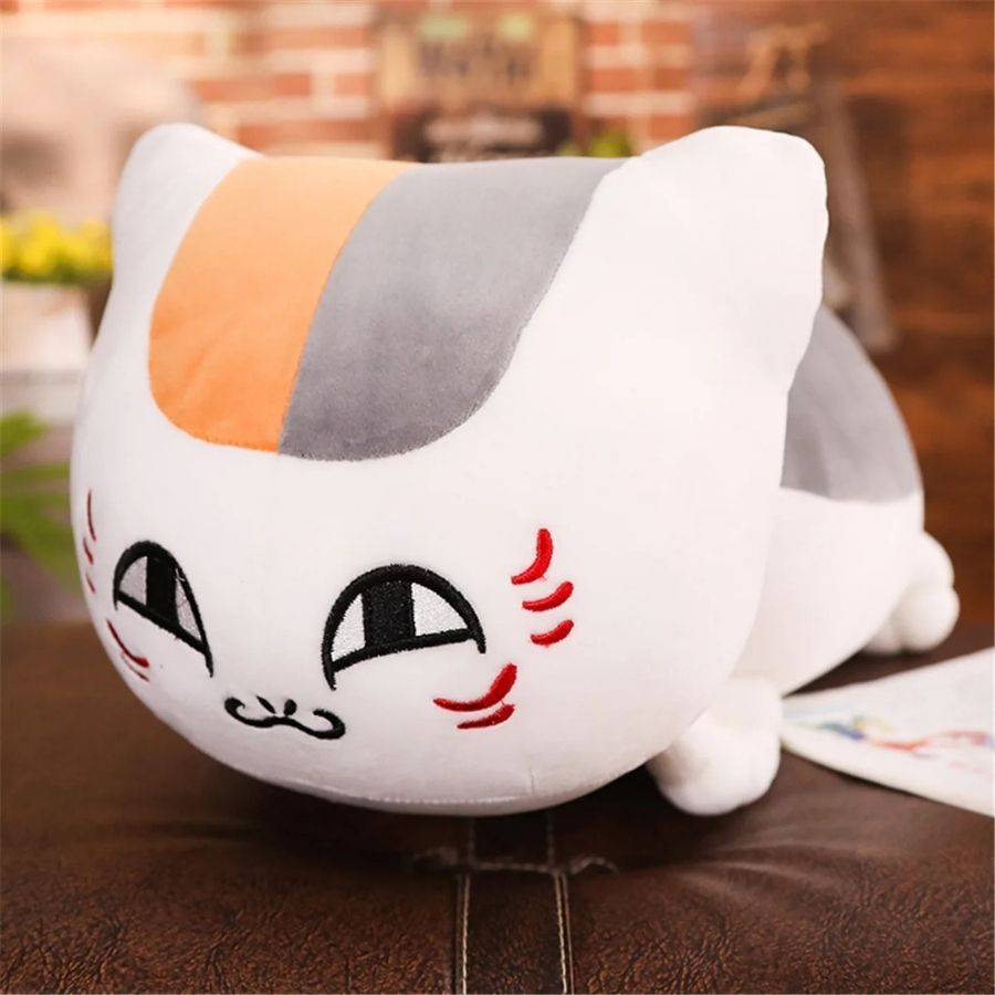 Peluche Chat Tricolore Kawaii Souriante et Douce