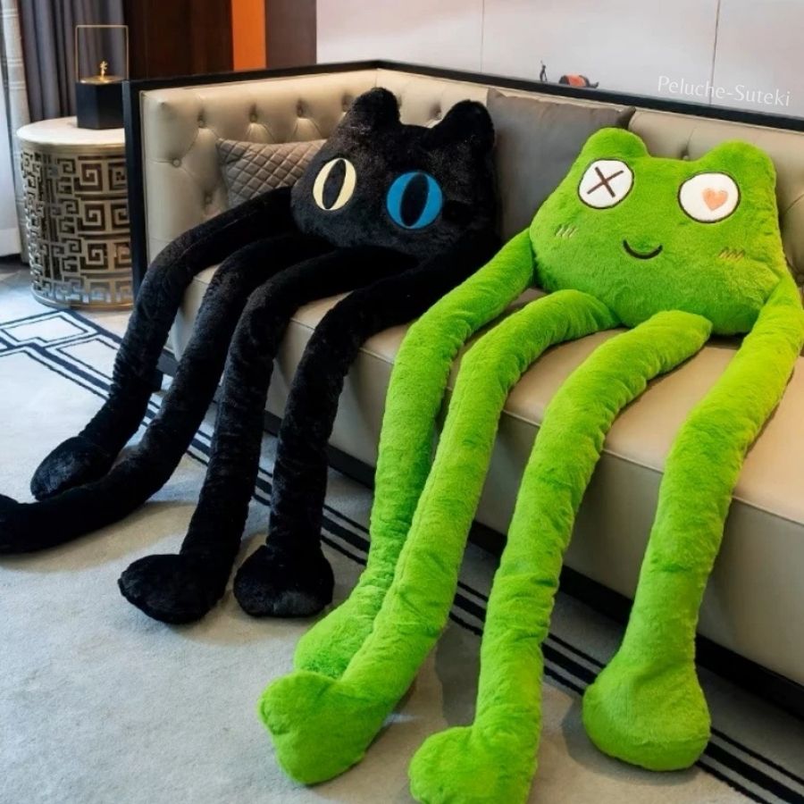 Peluche de Chat Noir Géant aux Yeux Jaune et Bleu