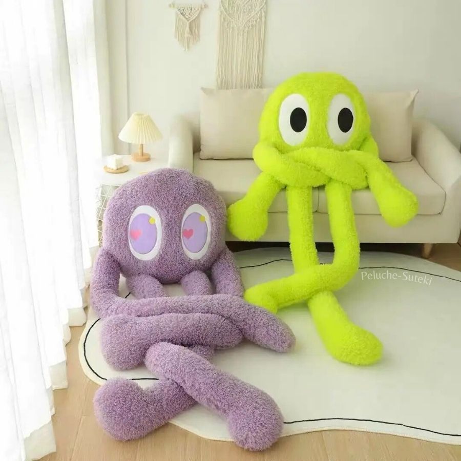 Peluche Monstre Moelleuse Violet Lavande aux Yeux en Cœur