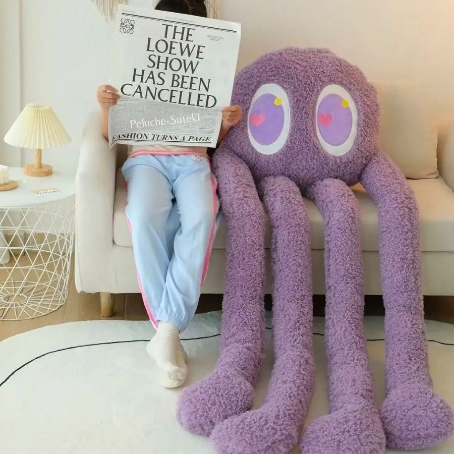 Peluche Monstre Moelleuse Violet Lavande aux Yeux en Cœur