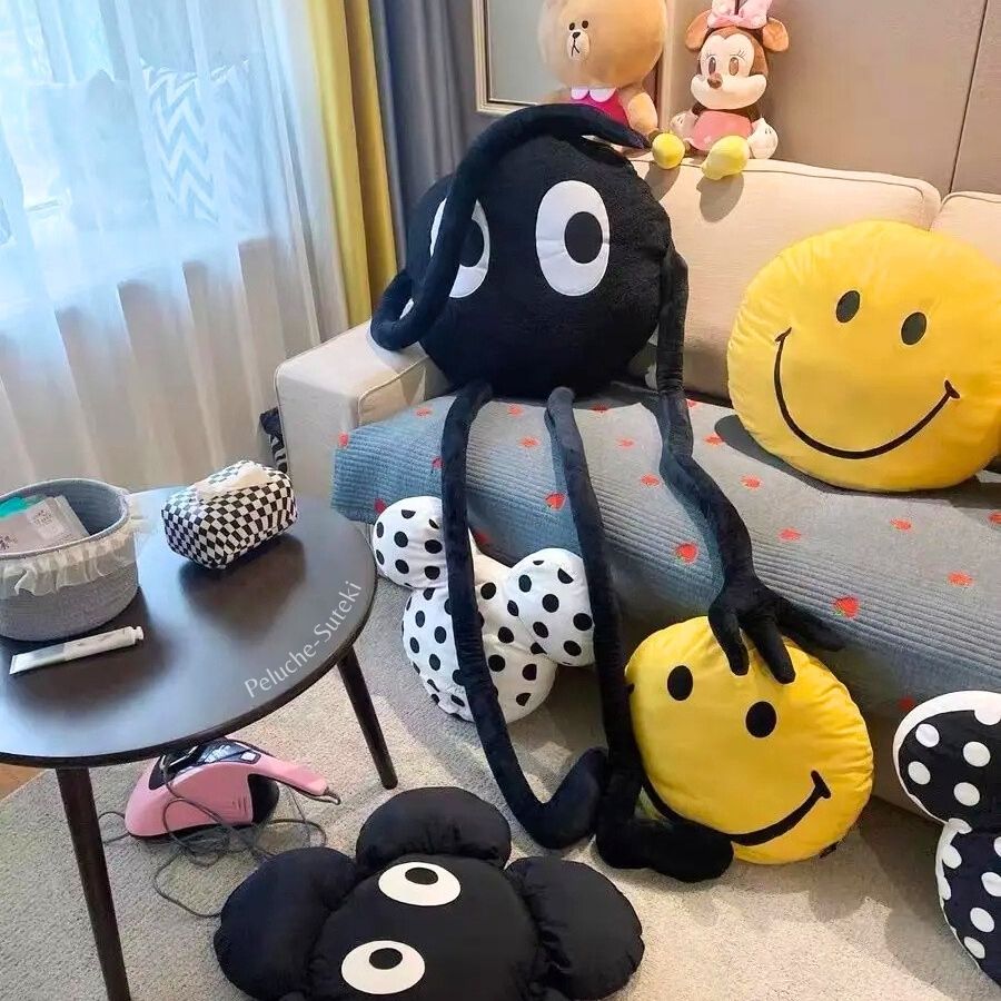 Peluche Blob Noir aux Grands Yeux et Longs Membres