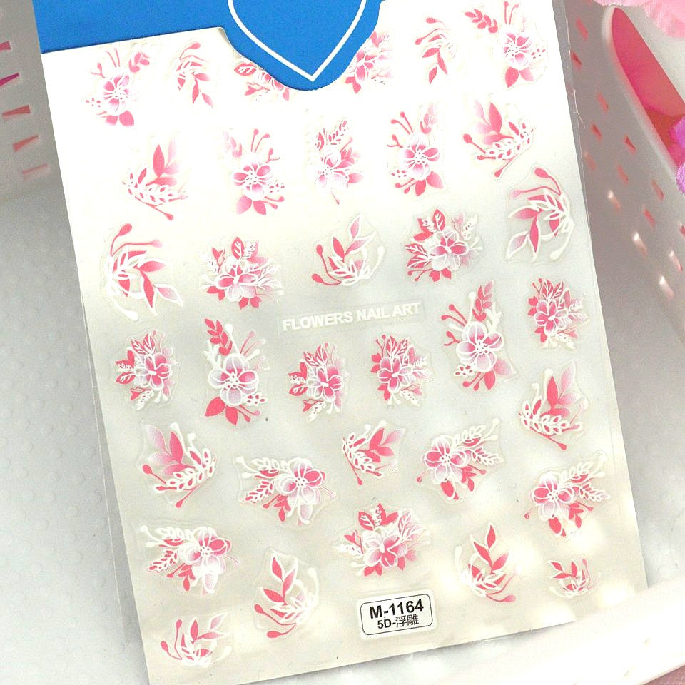 Décoration d'Ongles aux Fleurs Roses et Blanches