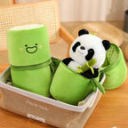 Peluche Panda Noir et Blanc dans sa Pousse de Bambou