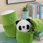 Peluche Panda Noir et Blanc dans sa Pousse de Bambou