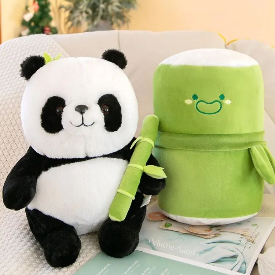 Peluche Panda Noir et Blanc dans sa Pousse de Bambou