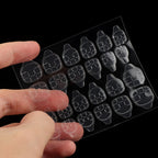Ongles Pressés Motif Nuages