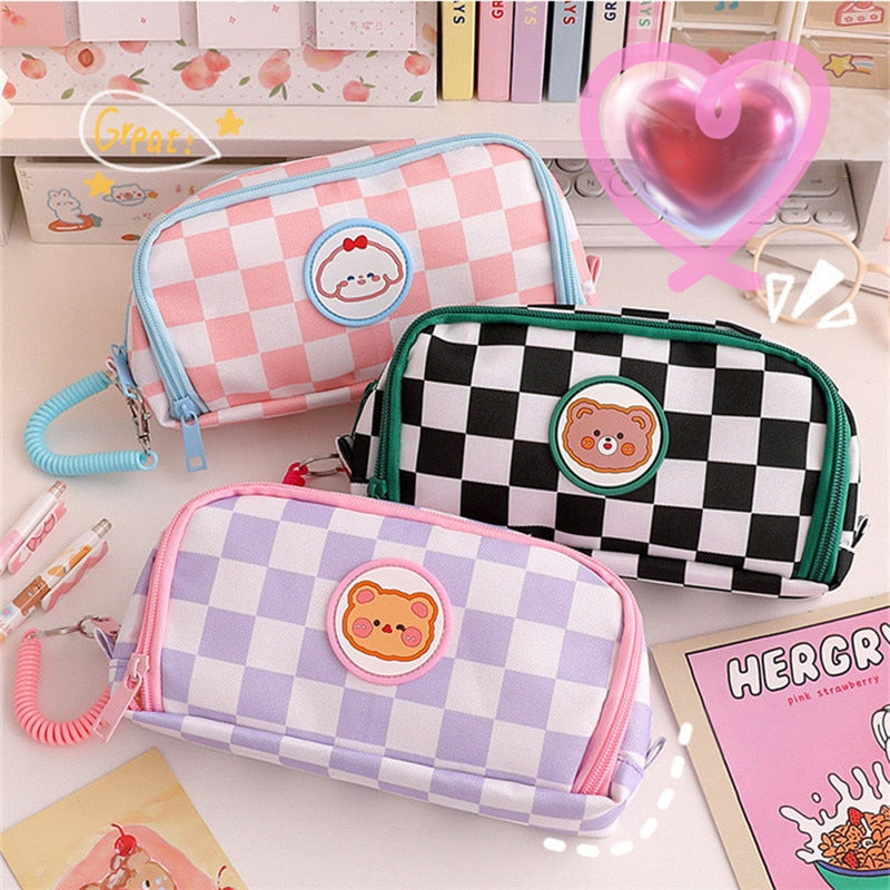 Trousse à Crayons à Damier Rose et Blanc avec Patch Chien