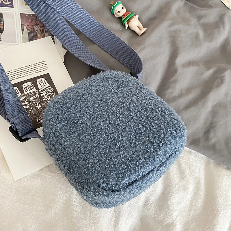 Sac à Bandoulière en Peluche Bleu Doux avec Ours Kawaii
