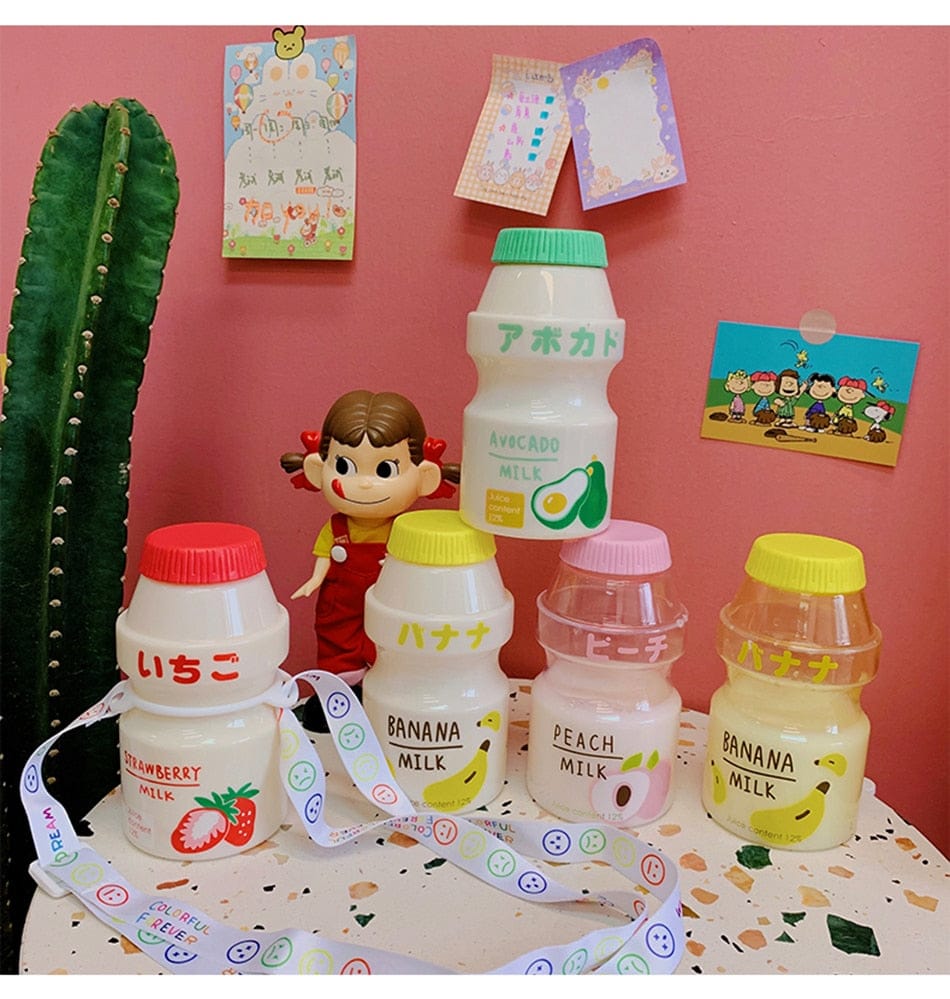 Gourde Kawaii en Forme de Lait aux Fruits avec Sangle