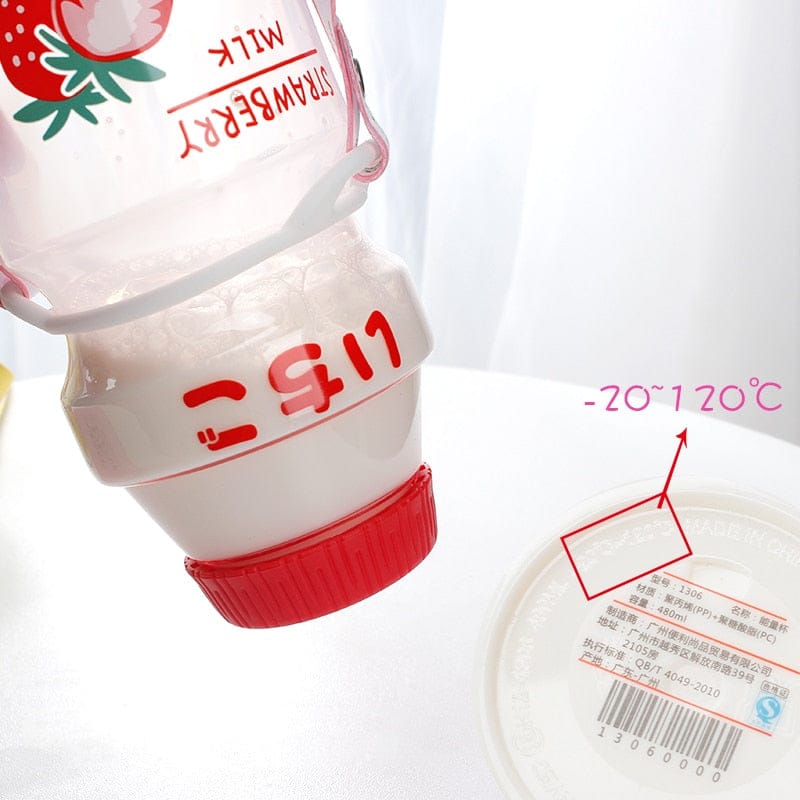 Gourde Kawaii en Forme de Lait aux Fruits avec Sangle