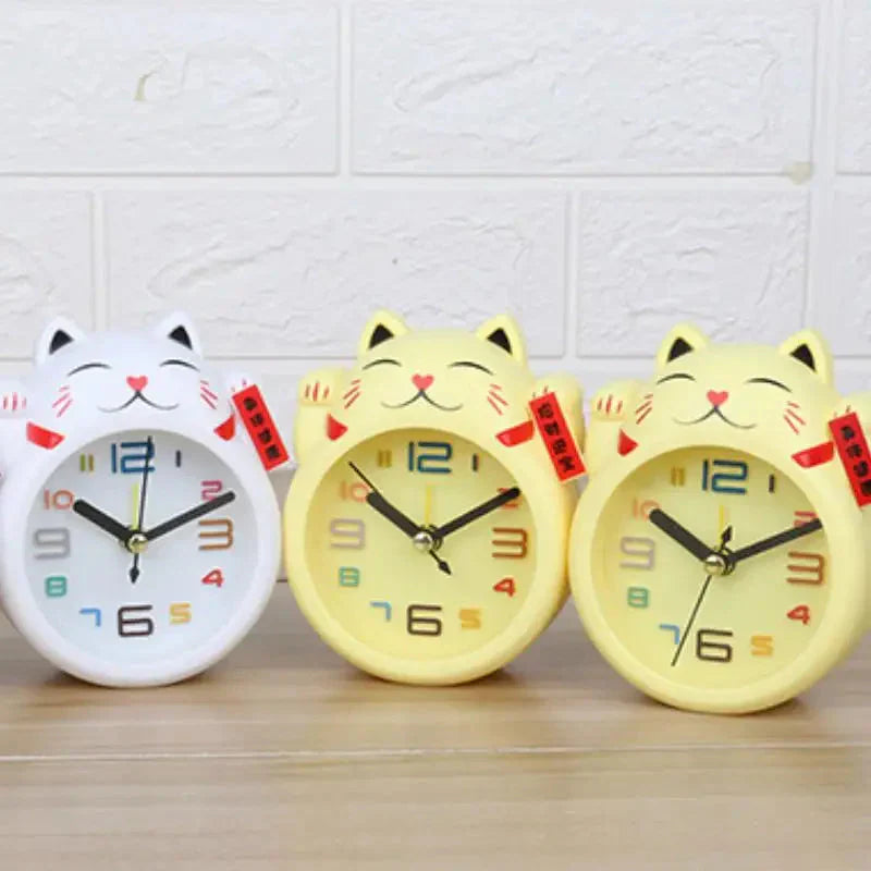 Réveil Maneki-neko Blanc à Chiffres Multicolores