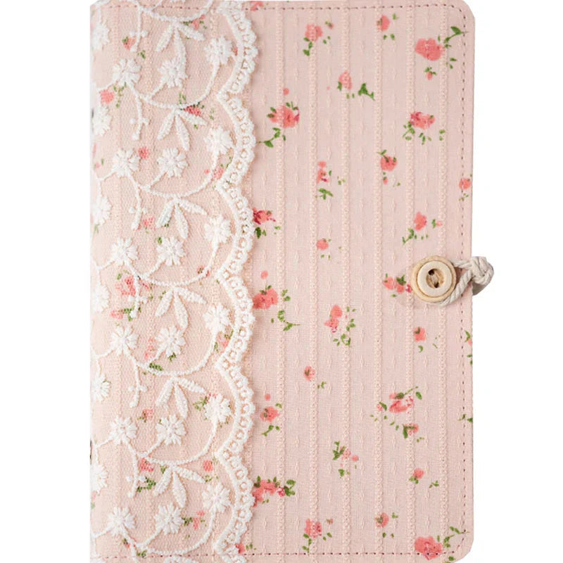 Carnet Vintage Rose Pâle à Fleurs et Bordure Dentelle