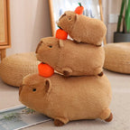 Peluche de Capybara Superposée avec Oiseau et Carotte