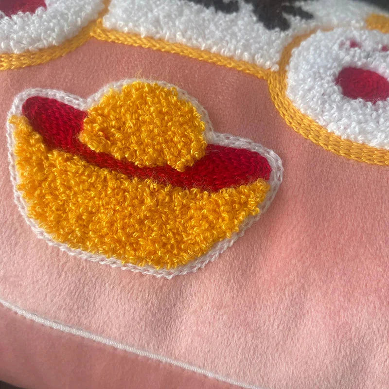Coussin Rose Pâle Maneki Neko Brodé