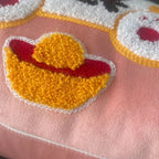 Coussin Rose Pâle Maneki Neko Brodé
