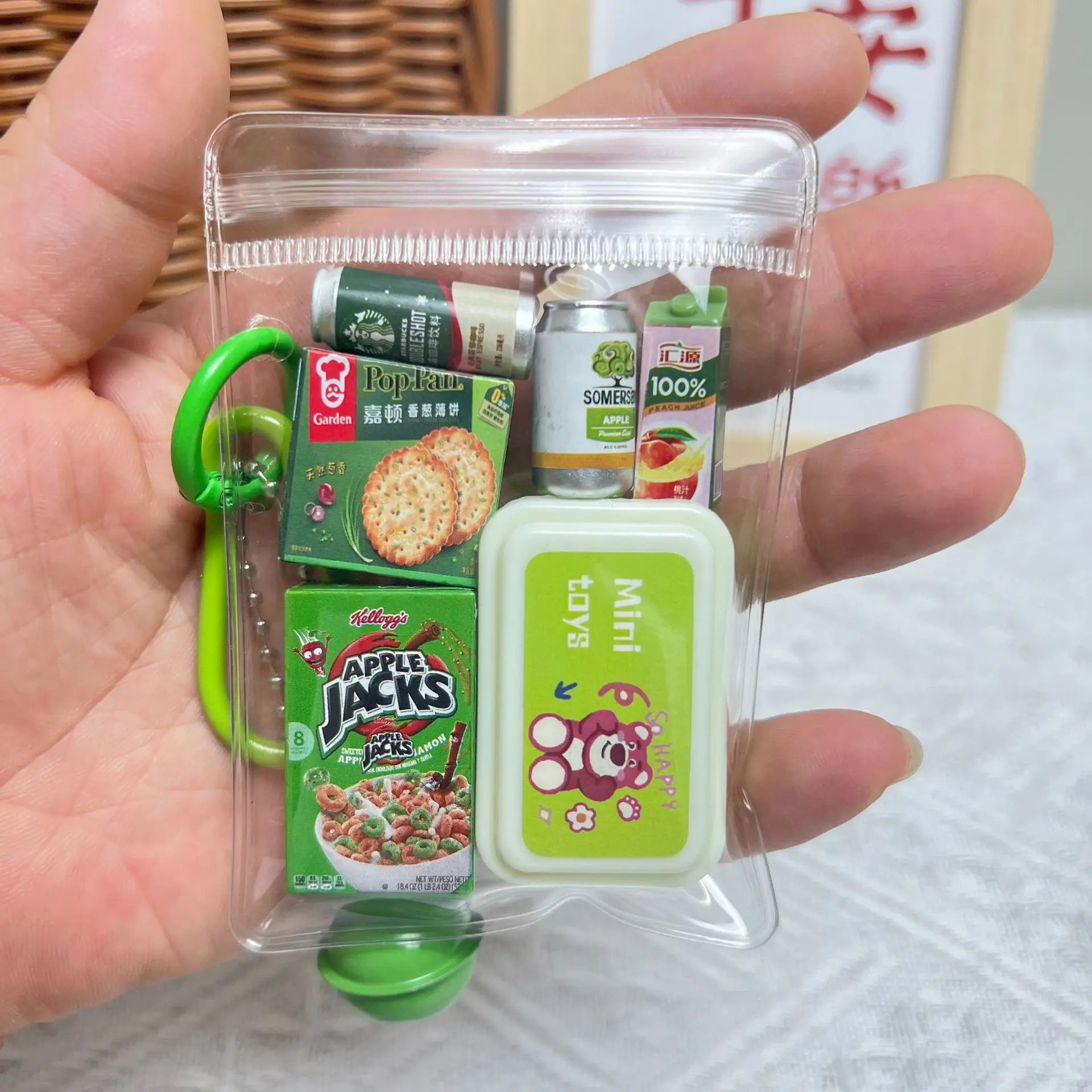 Porte-clés capsule sachet mystère nourriture miniature - Câlin Kawaii