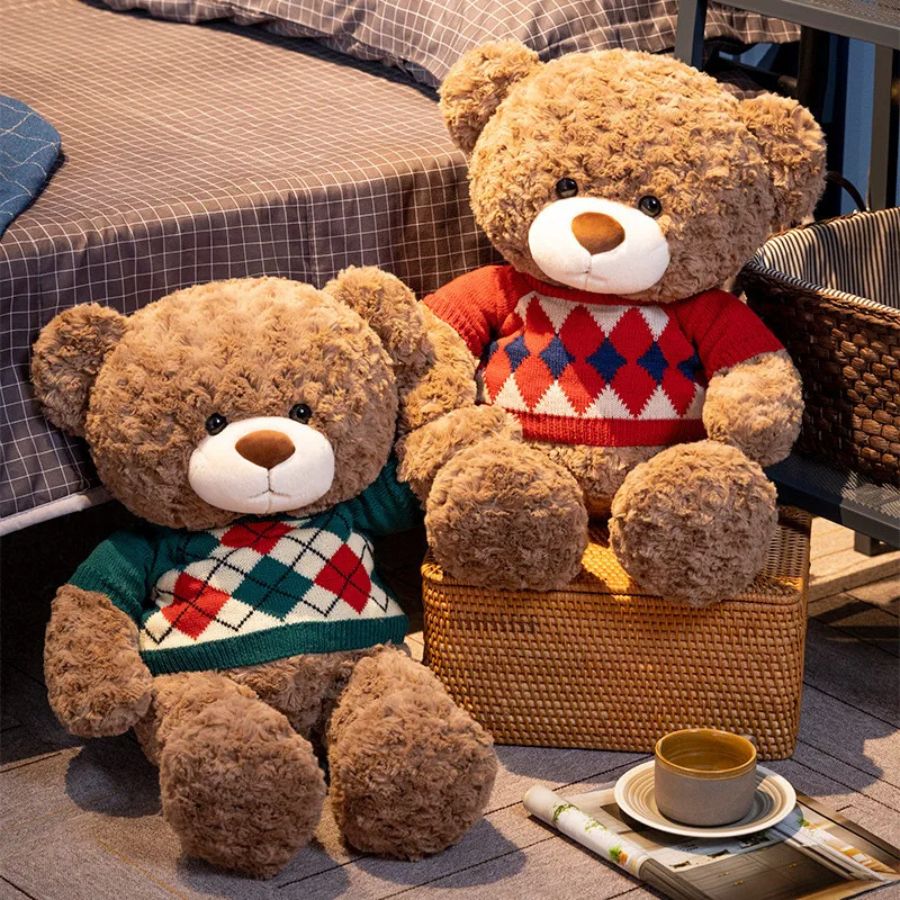 Ours en Peluche Marron Doux avec Pull Argyle