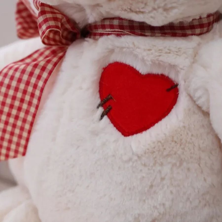 Ours en Peluche Douce avec Cœur Rouge et Nœud à Carreaux