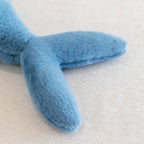 Peluche Chat Sirène Grise aux Yeux Bicolores