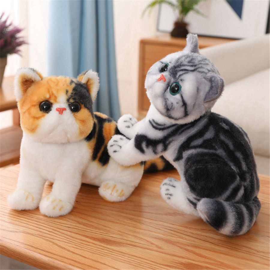 Peluche Chat Calico aux Grands Yeux