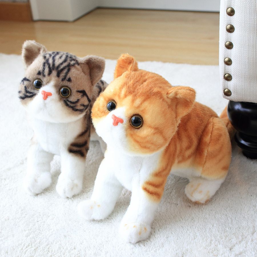 Peluche Chat Calico aux Grands Yeux
