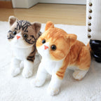 Peluche Chat Calico aux Grands Yeux