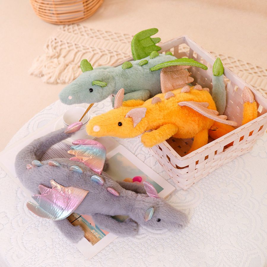 Peluche Dragon Gris Doux à Ailes Irisées