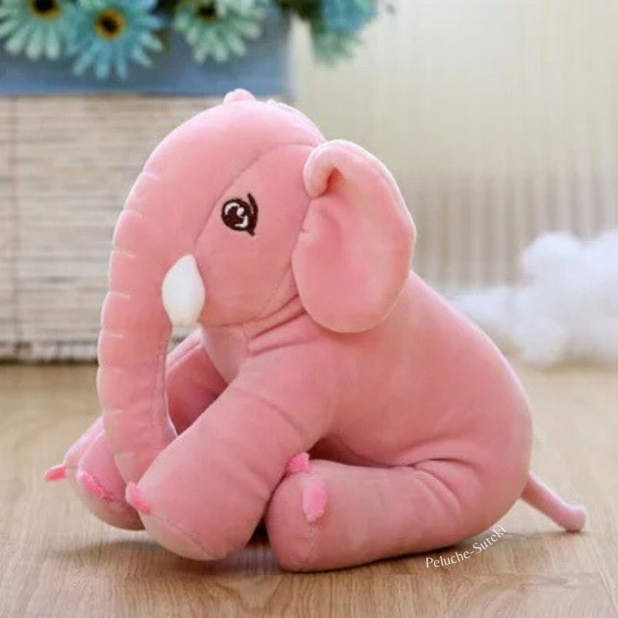 Peluche Éléphant Rose Poudré avec Yeux Brodés