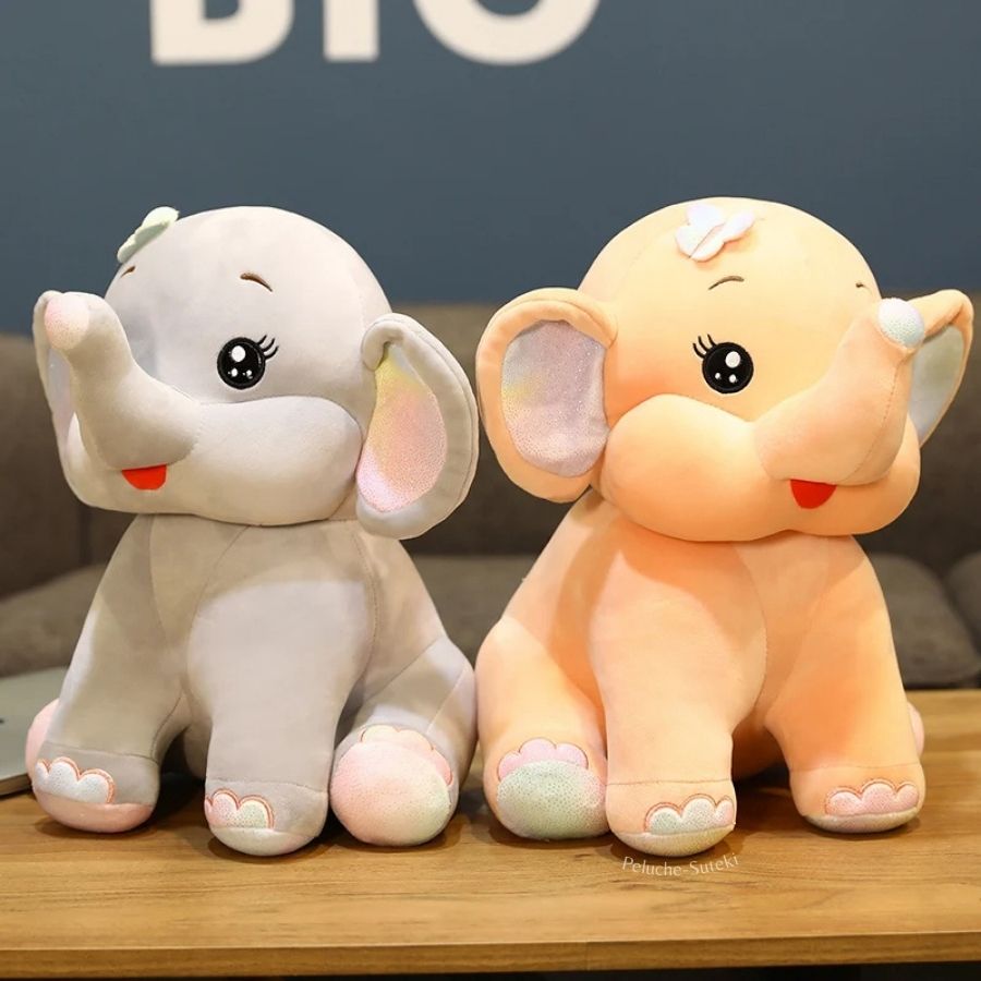 Peluche Éléphant Gris Clair avec Oreilles Irisées et Cils