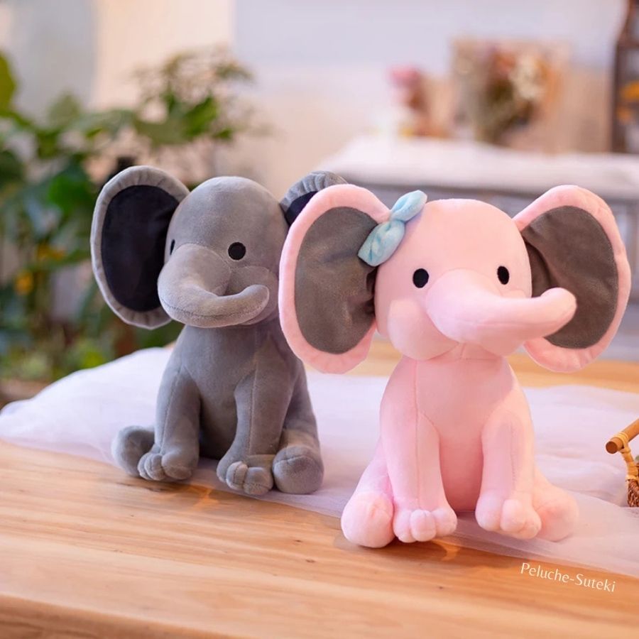 Peluche d'Éléphant Mignon Rose à Nœud Bleu