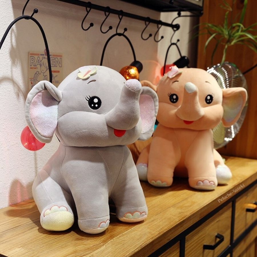 Peluche Éléphant Gris Clair avec Oreilles Irisées et Cils