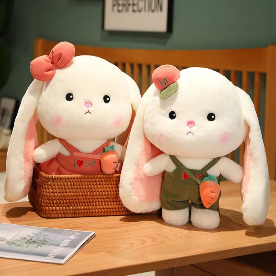 Peluche Lapin Blanc Crème à Robe Corail et Sac Carotte