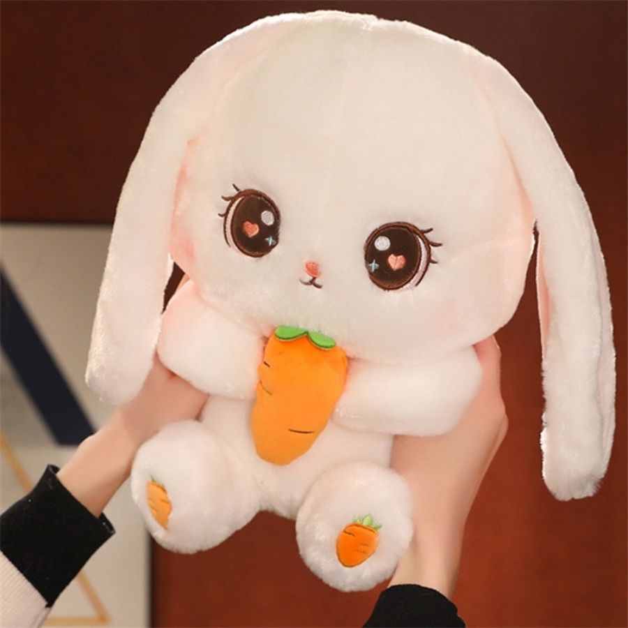 Peluche Lapin Blanc Crème aux Yeux Cœurs et Carotte