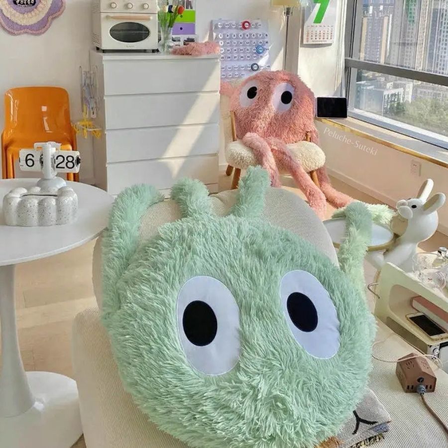 Peluche Verte Menthe à Grands Yeux et Longs Bras