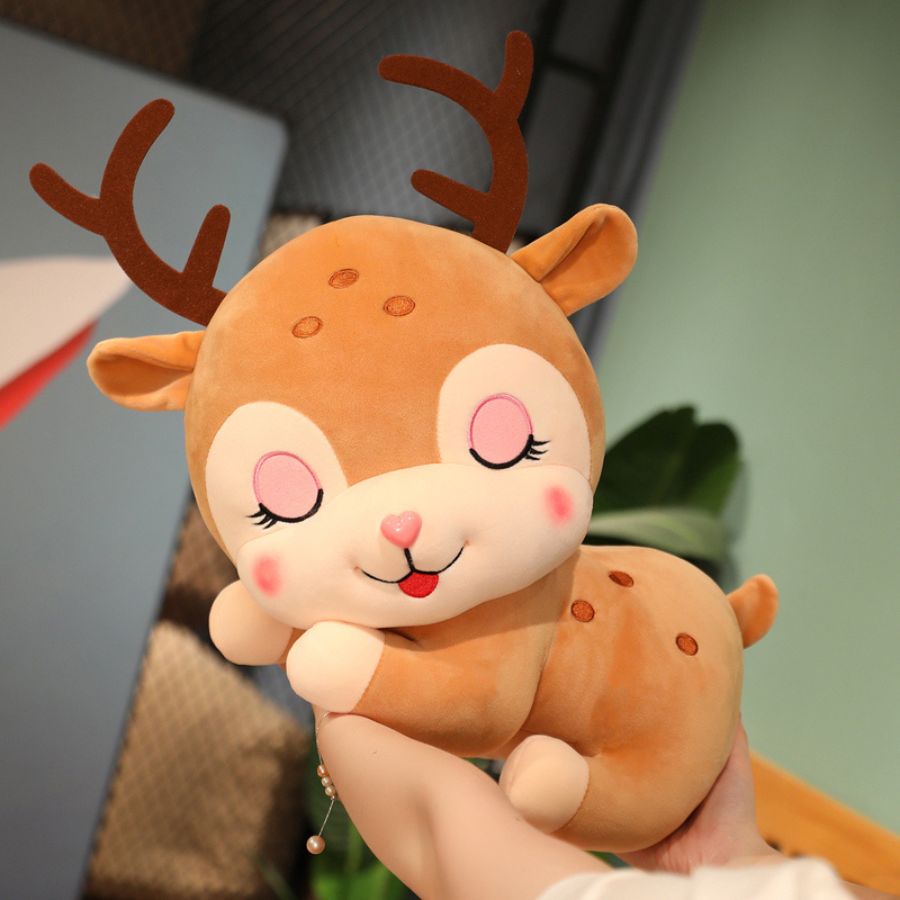 Peluche Faon Rose Pêche Dormant à Cils Brodés
