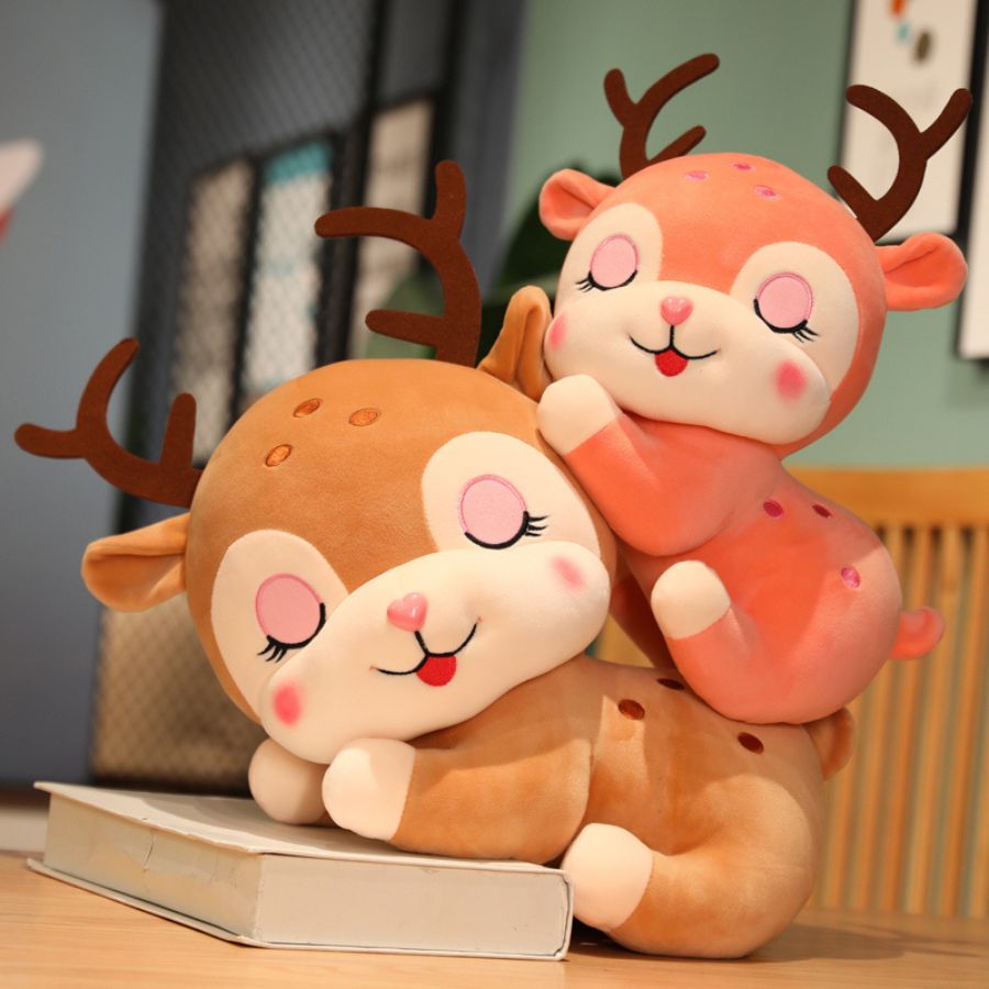 Peluche Faon Rose Pêche Dormant à Cils Brodés