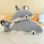 Peluche de Requin Grise et Blanche aux Grands Yeux