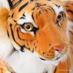 Peluche Tigre Réaliste Couché Orange et Noir