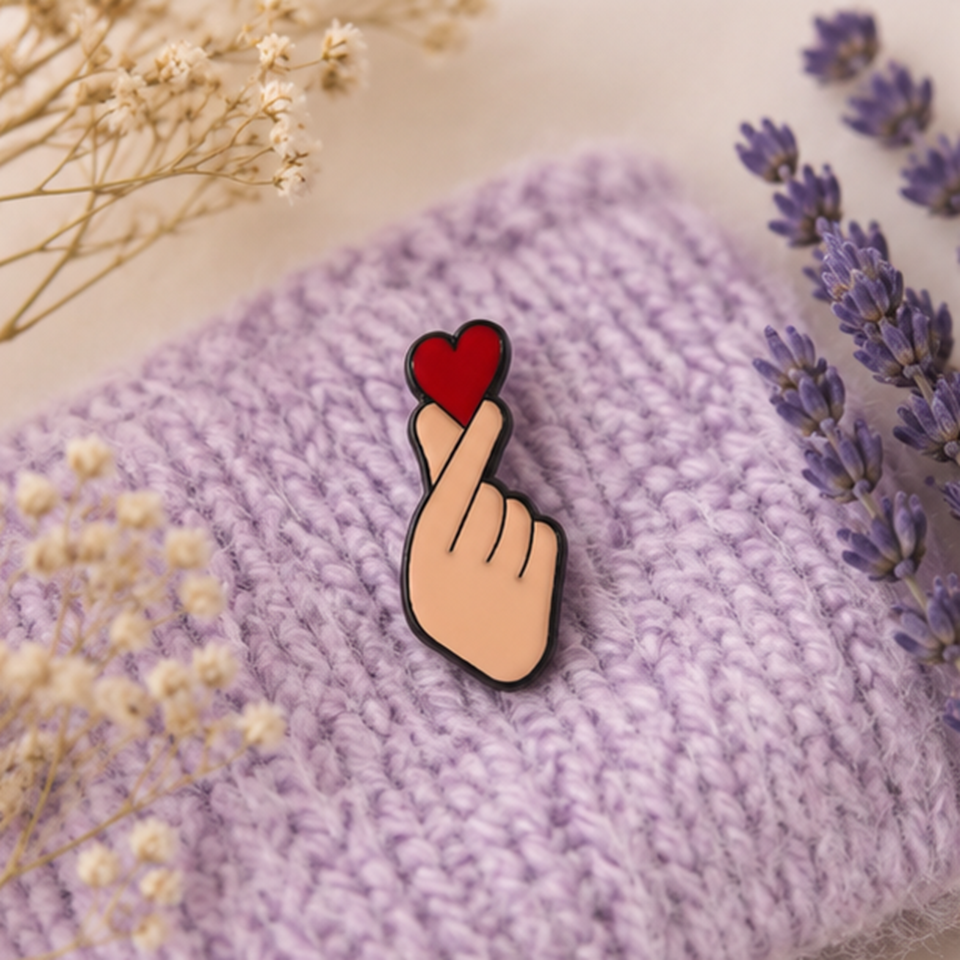Pin's Cœur en Doigt