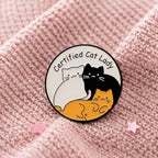 Pin's en Émail Rond 'Certified Cat Lady' aux Chats Mignons